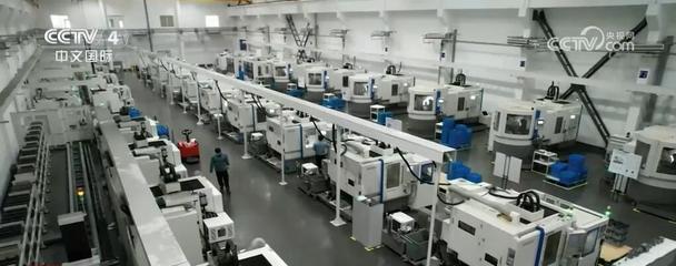 数字化、智能化转型提速 中国工业生产向‘新’向‘绿’，通信技术研发引擎强劲